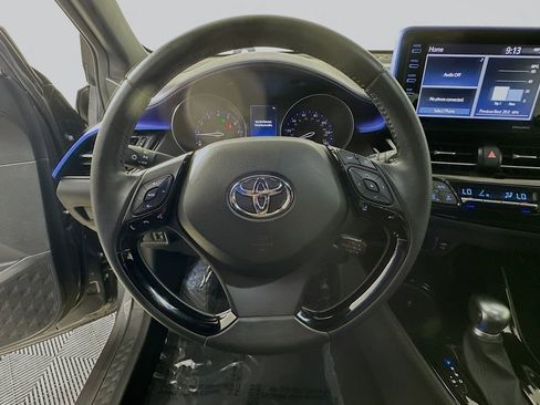 Used 2021 Toyota C-HR XLE image 13