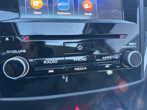 Used 2020 Subaru Forester Premium image 16