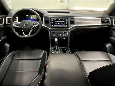 Used 2023 Volkswagen Atlas Cross Sport SE image 18