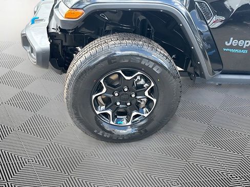 Used 2021 Jeep Wrangler Unlimited Rubicon 4xe image 34