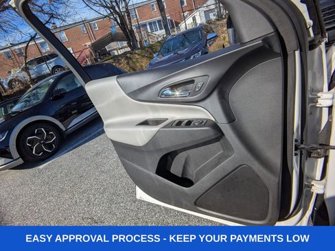 Used 2022 Chevrolet Equinox LS w/ LS Convenience Package image 25