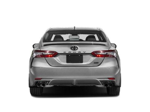 Used 2022 Toyota Camry XSE FWD image 5