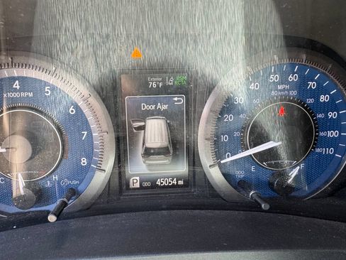 Used 2020 Toyota Sienna XLE FWD image 10