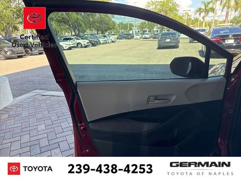 Used 2025 Toyota Corolla LE FWD image 17