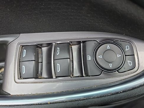 Certified 2021 Chevrolet Malibu LT FWD image 29