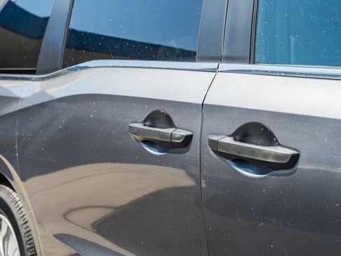 Used 2018 Honda Odyssey LX image 13