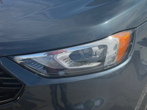 Used 2022 Ford Edge SE w/ Black Appearance Package AWD/4WD image 9