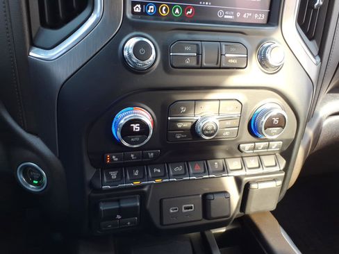 Used 2021 GMC Sierra 3500 Denali w/ Denali Ultimate Package image 20