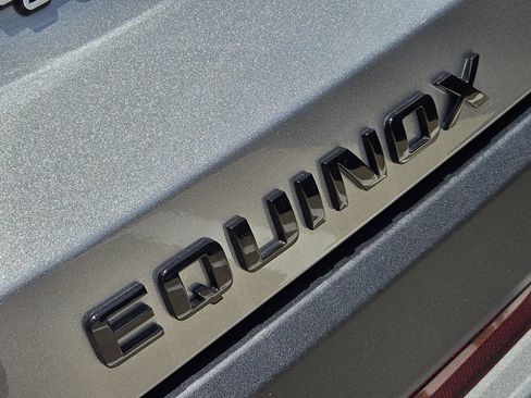 New 2027 Chevrolet Equinox LT w/ Convenience Package II FWD image 14