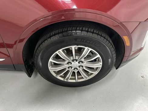 Used 2018 Cadillac XT5 Luxury w/ Driver Awareness Package AWD/4WD image 19