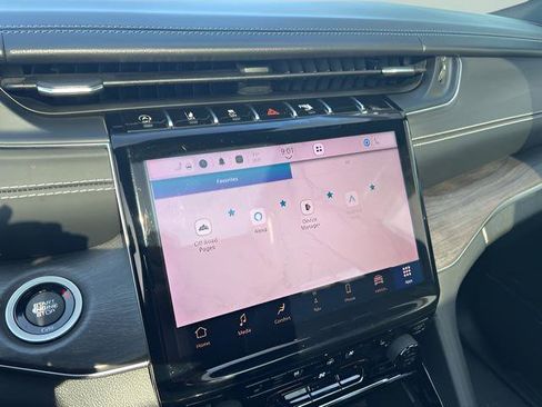 Used 2023 Jeep Grand Cherokee Overland w/ Adv Protech Group III image 10