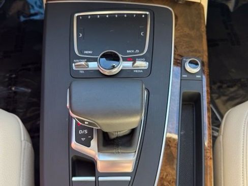 Used 2018 Audi Q5 2.0T Premium Plus AWD/4WD image 21