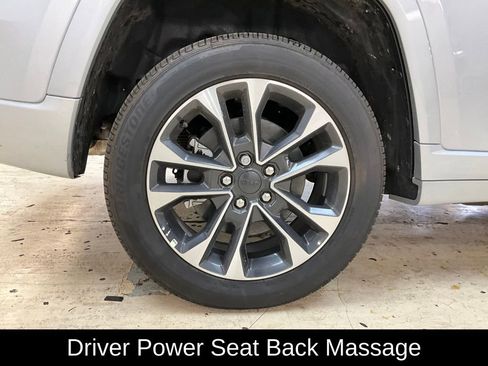 New 2025 Jeep Grand Cherokee Overland w/ Luxury Tech Group IV image 17