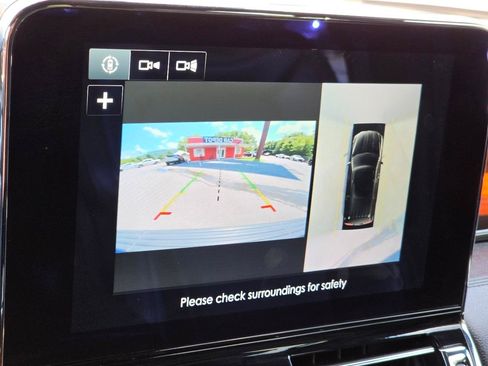 Used 2018 Lincoln Navigator Select w/ Technology Package AWD/4WD image 29