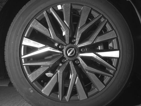 Used 2025 Nissan Altima 2.5 SV image 13