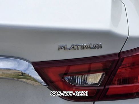 Used 2016 Nissan Maxima Platinum FWD image 5