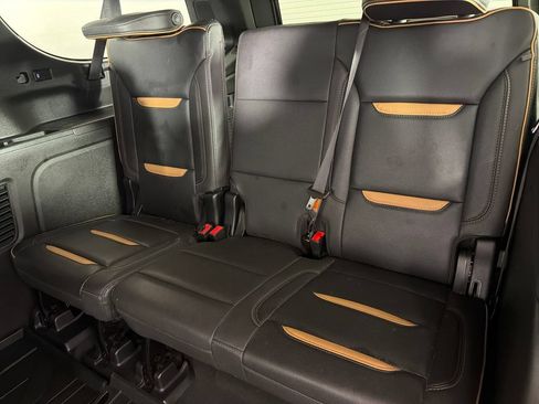 Used 2023 GMC Yukon XL AT4 w/ AT4 Premium Plus Package AWD/4WD image 22