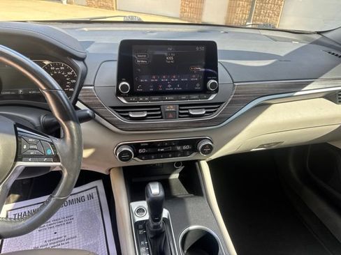 Used 2019 Nissan Altima 2.5 Platinum AWD/4WD image 14