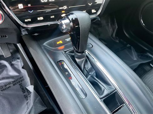 Used 2022 Honda HR-V EX image 16