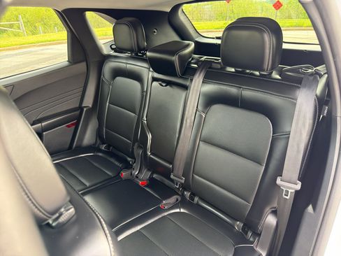 Used 2025 Ford Escape Platinum AWD/4WD image 36