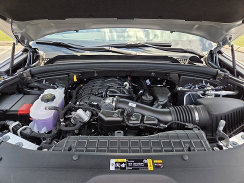 New 2025 Jeep Grand Cherokee Altitude RWD image 32