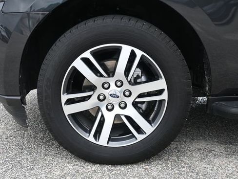 Used 2024 Ford Expedition Limited image 27