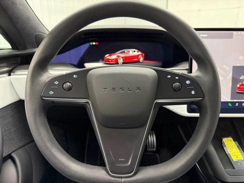 Used 2023 Tesla Model S Plaid image 17
