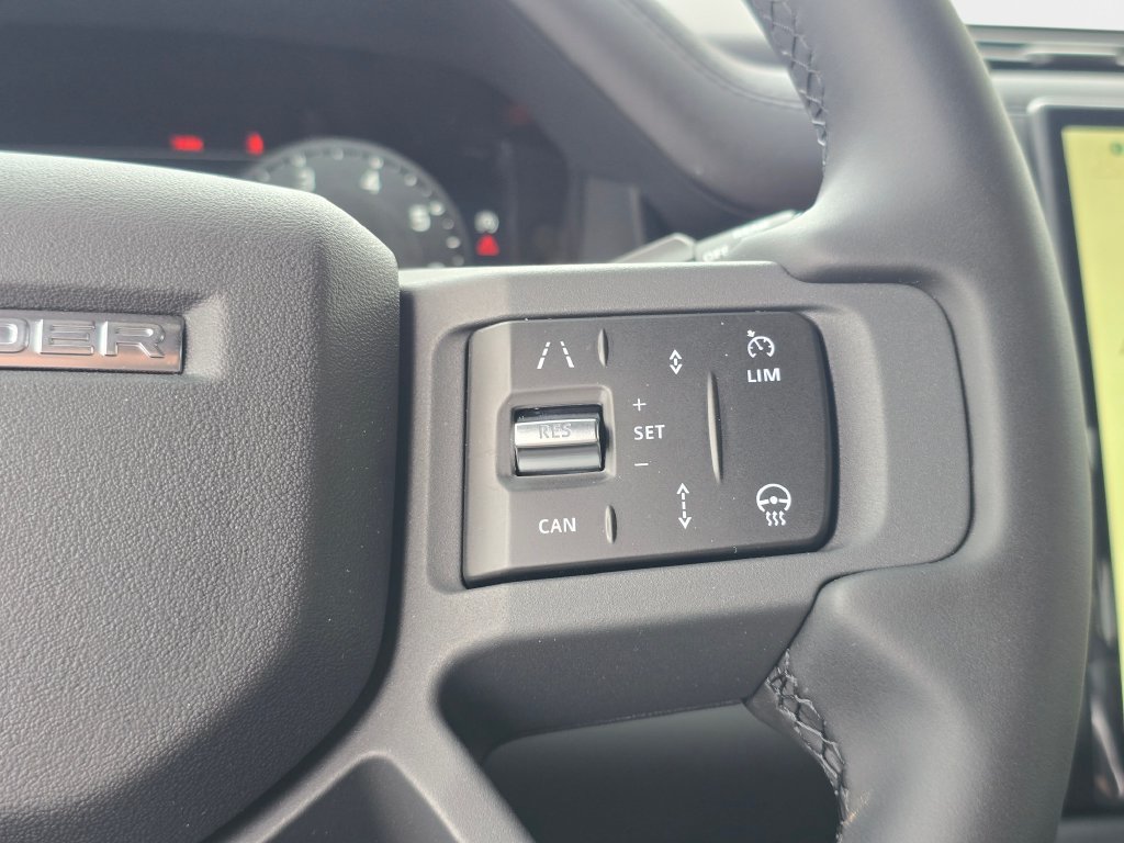 New 2026 Land Rover Defender 110 X-Dynamic SE AWD/4WD image 18