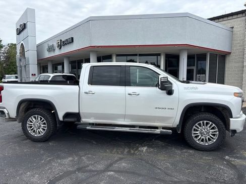 Used 2020 Chevrolet Silverado 3500 High Country w/ Z71 Off-Road Package AWD/4WD image 7