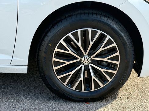 Used 2020 Volkswagen Jetta SE FWD image 9