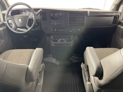 Used 2024 Chevrolet Express 2500 image 6