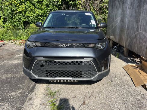 Used 2024 Kia Soul LX w/ Option Group 015 FWD image 7