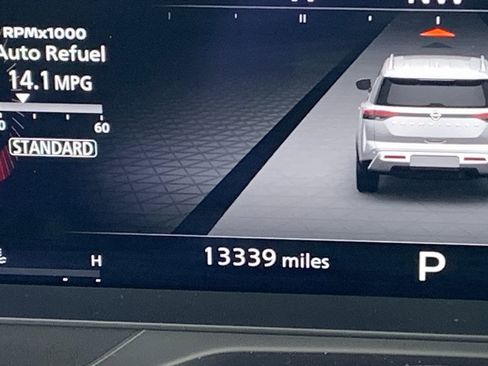 Used 2024 Nissan Pathfinder Platinum w/ Cargo Package image 11