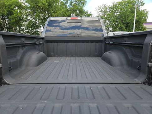 Used 2024 RAM 1500 Laramie AWD/4WD image 24