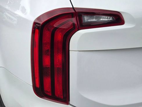 Certified 2023 Kia Telluride S AWD/4WD image 11