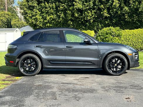 New 2026 Porsche Macan GTS AWD/4WD image 9