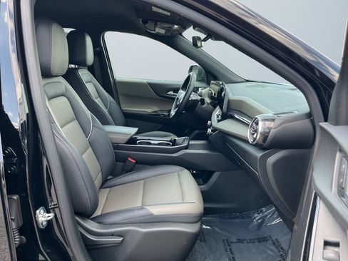 Used 2025 Chevrolet Equinox LT w/ Convenience Package II AWD/4WD image 15