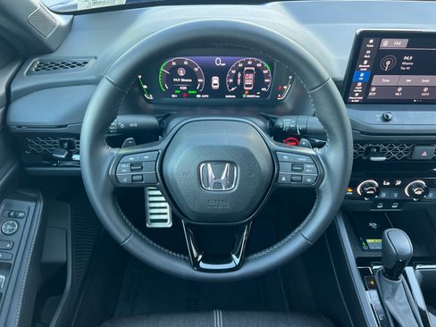 Used 2025 Honda Accord Sport image 14