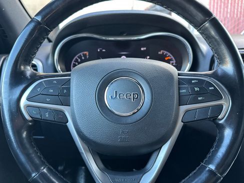 Certified 2020 Jeep Grand Cherokee Limited w/ Luxury Group II image 24