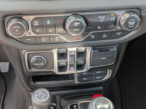 New 2026 Jeep Wrangler Unlimited Sahara AWD/4WD image 19