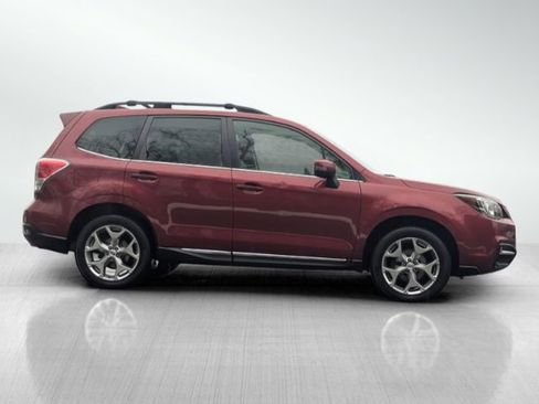 Used 2017 Subaru Forester 2.5i Touring image 3