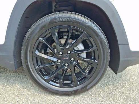 Used 2023 GMC Terrain SLE w/ Elevation Edition AWD/4WD image 26