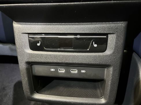 Used 2023 Volkswagen ID.4 Pro S Plus image 33