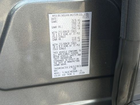 Used 2025 Nissan Pathfinder S AWD/4WD image 28