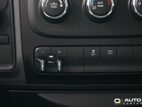 Used 2018 RAM 1500 ST w/ SXT Appearance Group AWD/4WD image 19