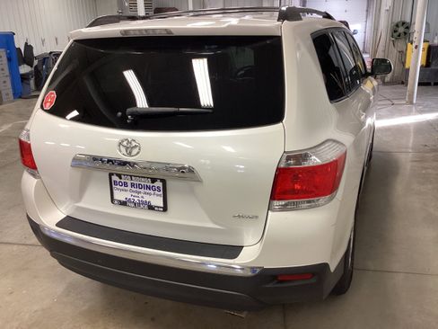 Used 2013 Toyota Highlander SE image 7