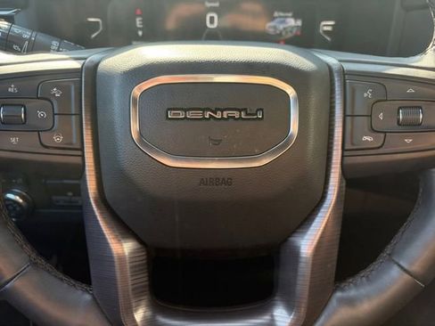 Used 2023 GMC Yukon Denali Ultimate AWD/4WD image 7