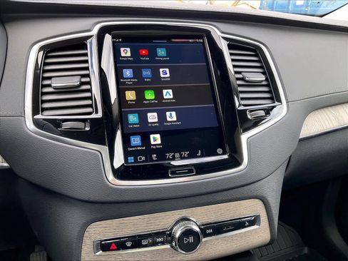 Used 2023 Volvo XC90 T8 Ultimate w/ Protection Package image 36