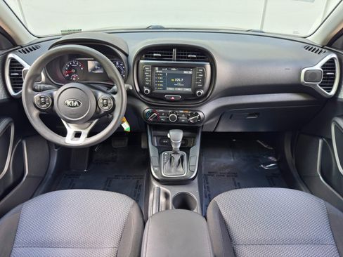 Used 2021 Kia Soul LX FWD image 11