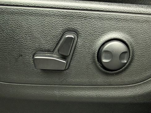 Used 2025 RAM 1500 Big Horn image 15